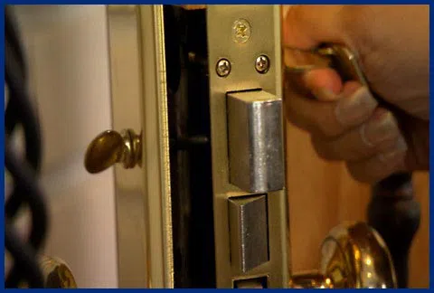 Boynton Beach Emergency Locksmith Boynton Beach, FL 561-692-4271 - apartment-lock-change
